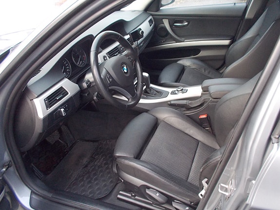 BMW 320d 15 of 30