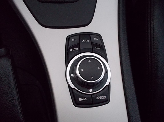 BMW 320d 30 of 30