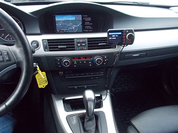 BMW 320d 24 of 30