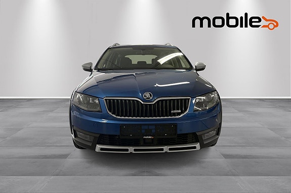 Skoda Octavia Scout 18 of 24