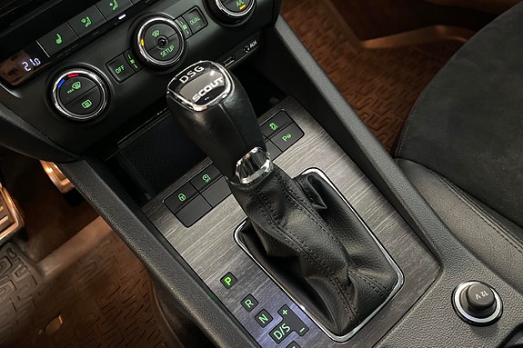 Skoda Octavia Scout 14 of 24
