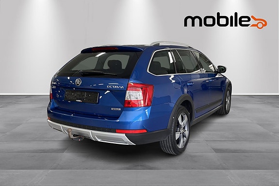 Skoda Octavia Scout 3 of 24