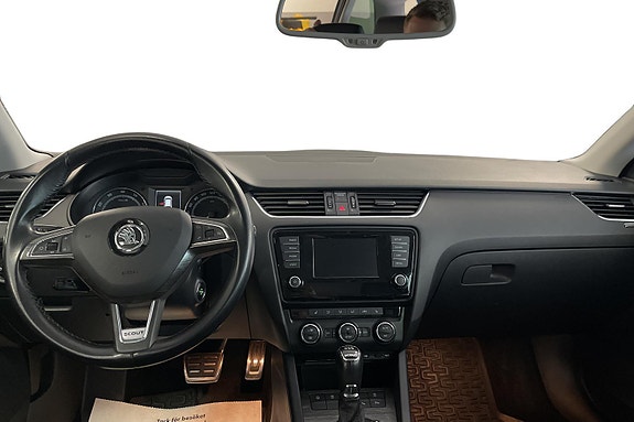 Skoda Octavia Scout 6 of 24