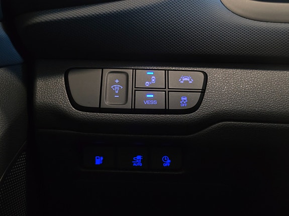 Hyundai IONIQ 25 of 30