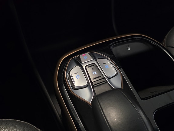 Hyundai IONIQ 19 of 30