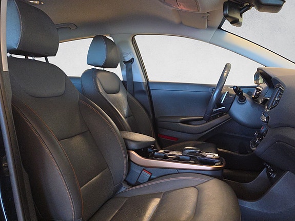 Hyundai IONIQ 13 of 30