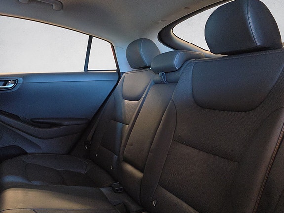 Hyundai IONIQ 11 of 30