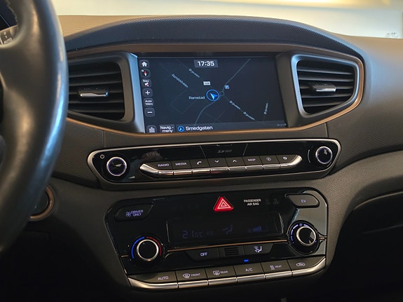 Hyundai IONIQ 28 of 30