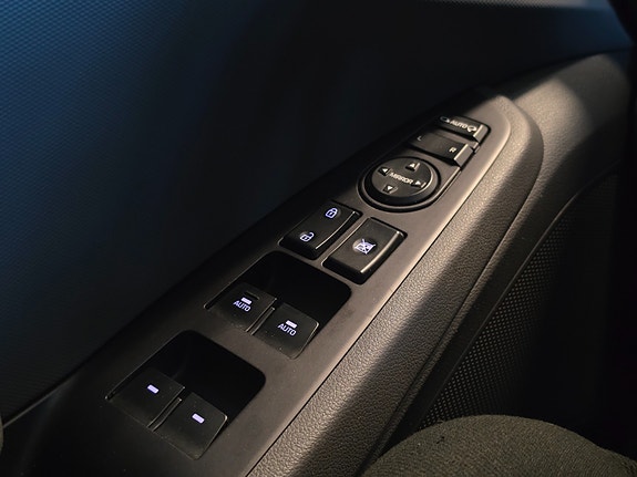 Hyundai IONIQ 23 of 30