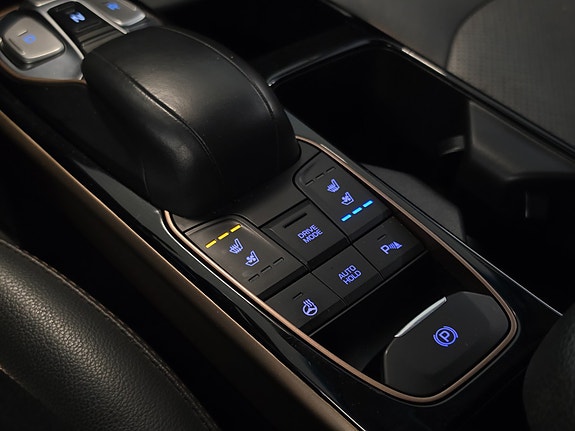 Hyundai IONIQ 20 of 30