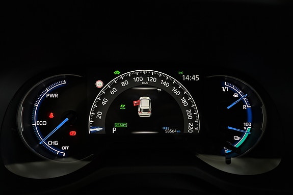 Toyota RAV4 Plug-in Hybrid 13 of 19