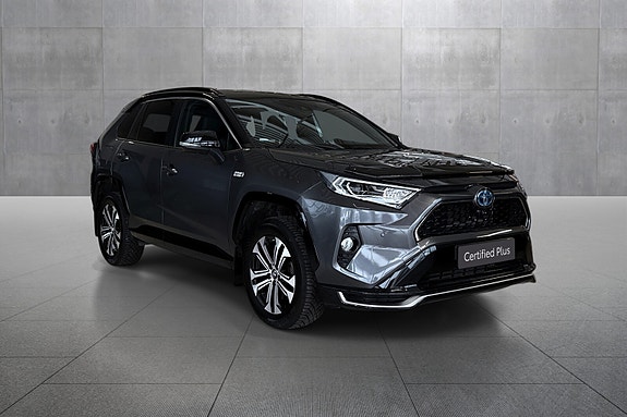 Toyota RAV4 Plug-in Hybrid 7 of 19