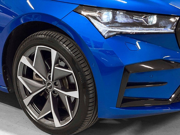 Skoda Enyaq RS 12 of 30