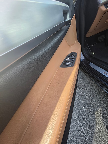 BMW 740d 27 of 30