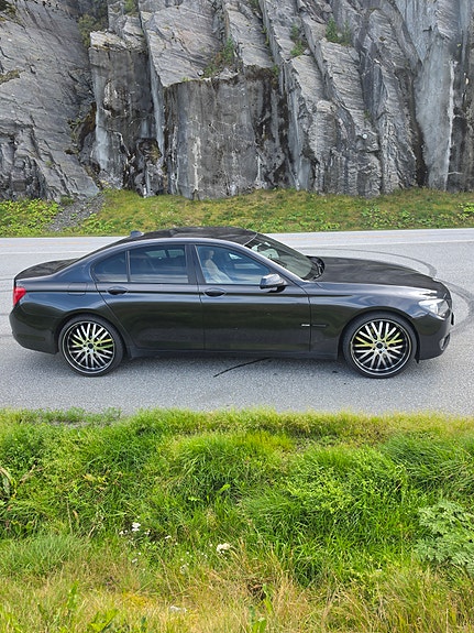 BMW 740d 7 of 30