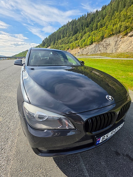 BMW 740d 21 of 30