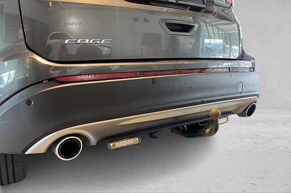 Ford Edge 19 of 26