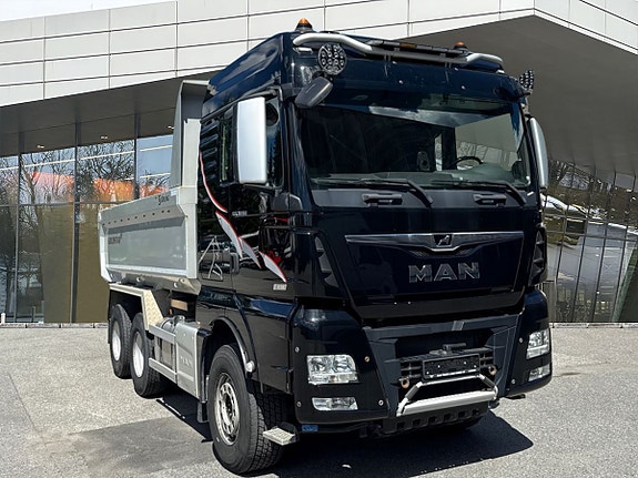 MAN TGX 33.580 6X4 BL 9 of 24