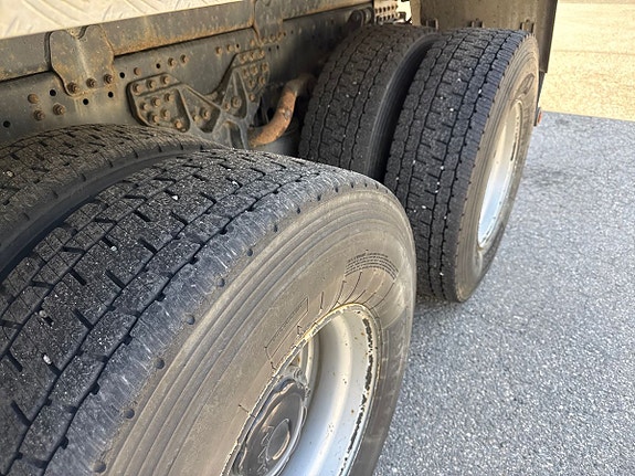 MAN TGX 33.580 6X4 BL 24 of 24