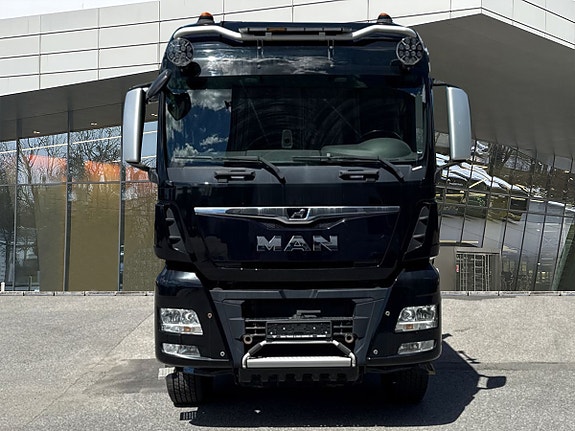 MAN TGX 33.580 6X4 BL 10 of 24