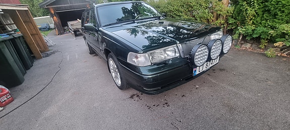 Volvo V90 2 of 14