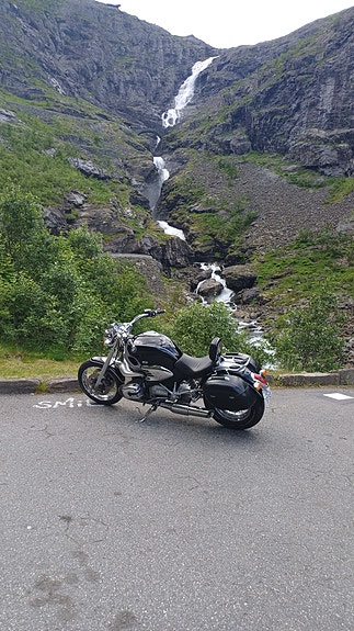 BMW R 1200 C 2 of 9