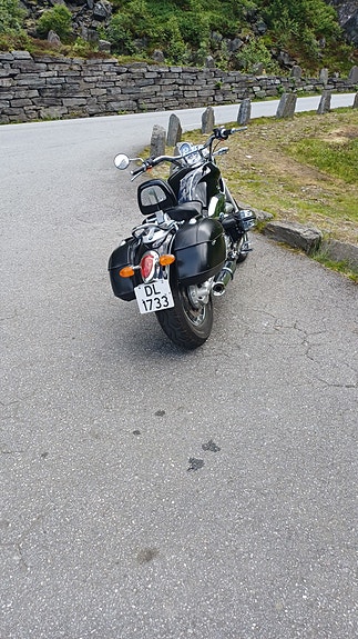 BMW R 1200 C 3 of 9