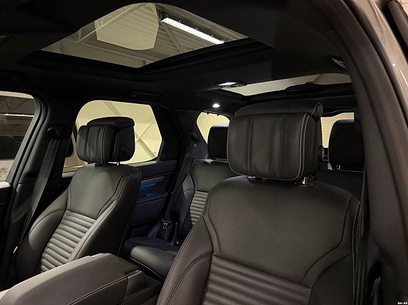 Land Rover Discovery 8 of 30