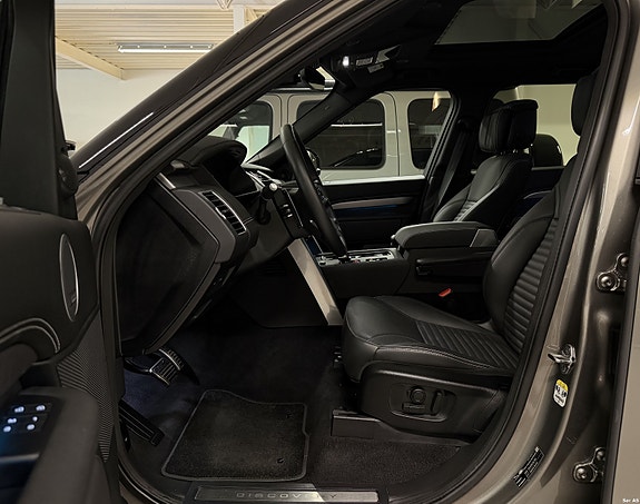 Land Rover Discovery 6 of 30