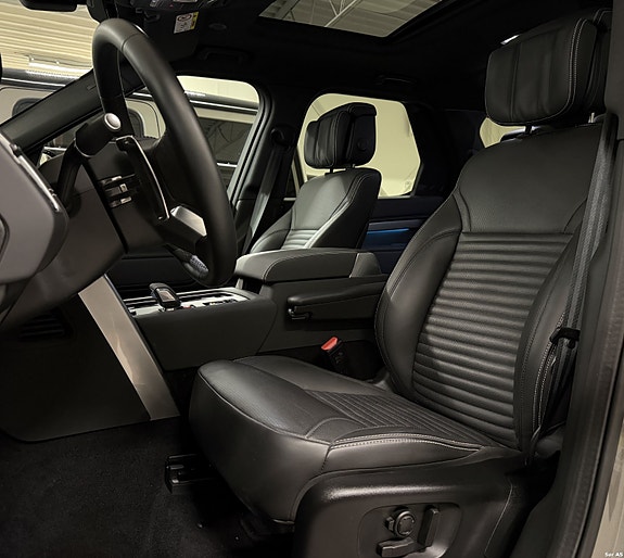 Land Rover Discovery 7 of 30
