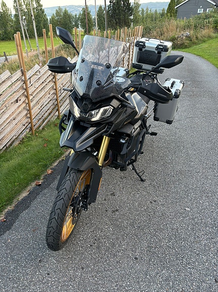 VOGE DS900X 5 of 12