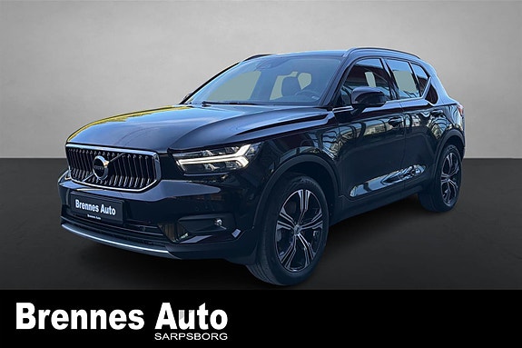 Volvo XC40 3 of 25