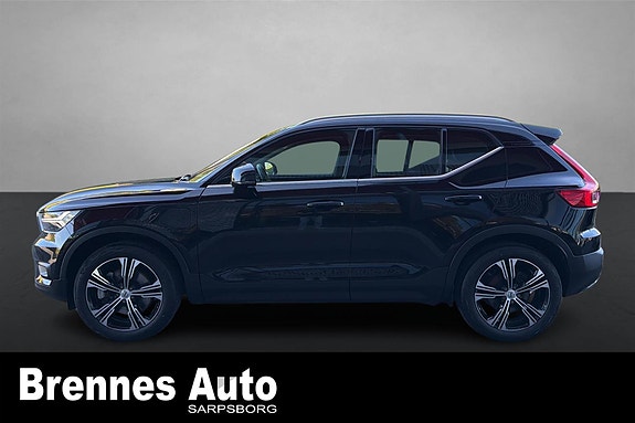 Volvo XC40 4 of 25