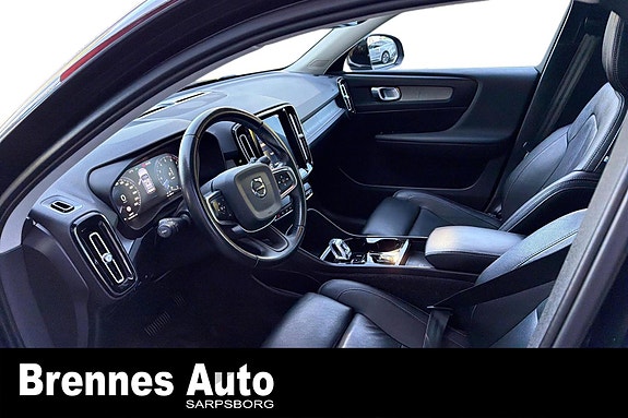 Volvo XC40 9 of 25