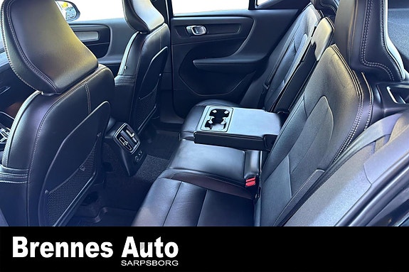 Volvo XC40 10 of 25
