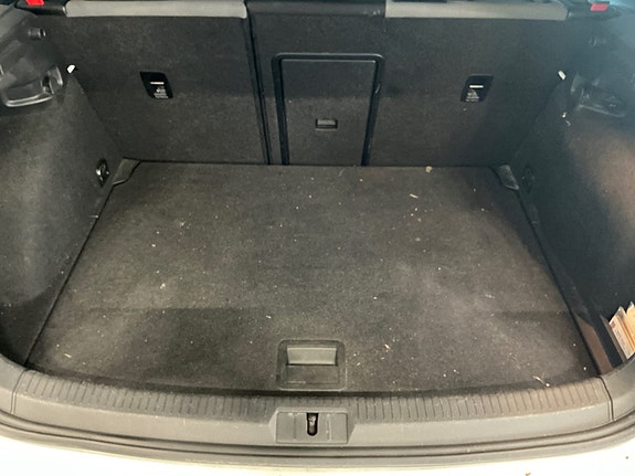 Volkswagen e-Golf VII 14 of 15