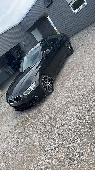 BMW 320d 4 of 20