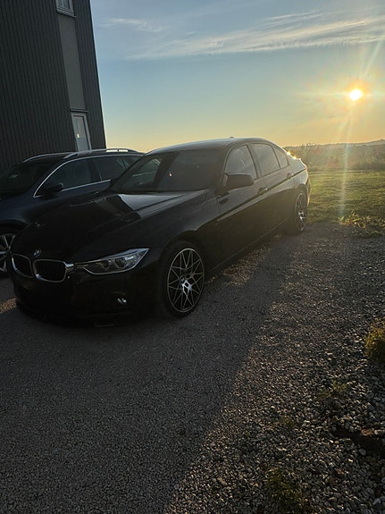 BMW 320d 2 of 20
