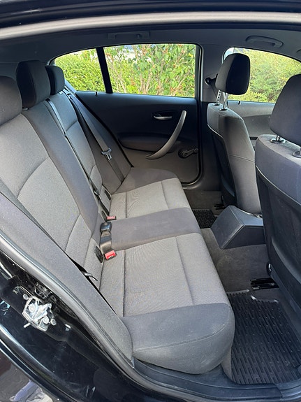 BMW 118i 13 of 14