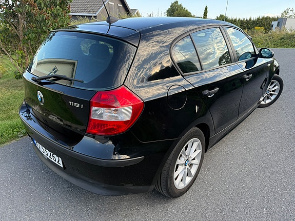 BMW 118i 5 of 14