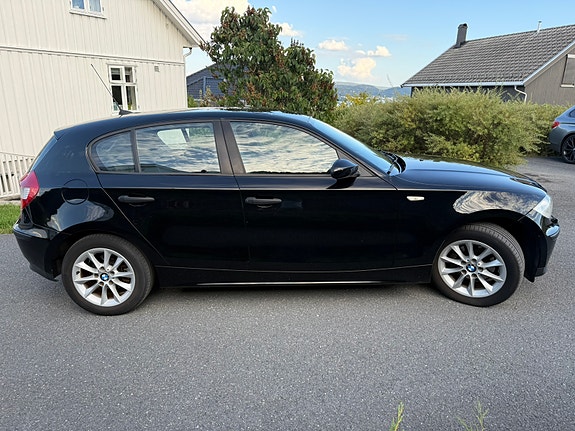 BMW 118i 7 of 14