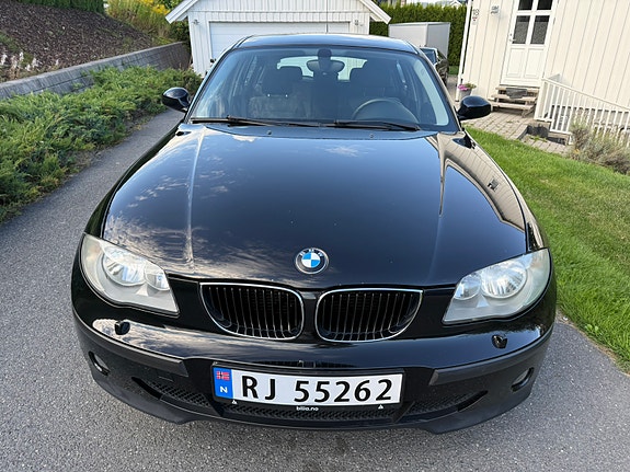 BMW 118i 2 of 14