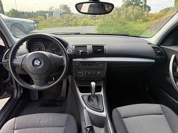 BMW 118i 9 of 14