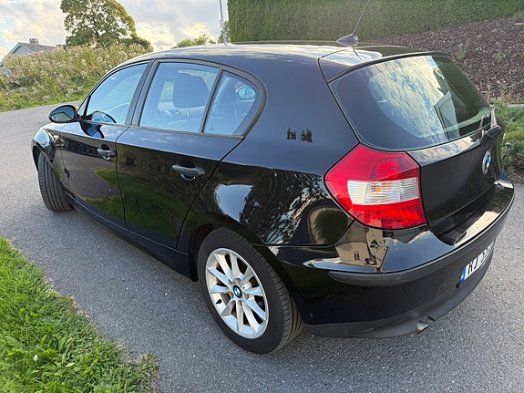 BMW 118i 4 of 14