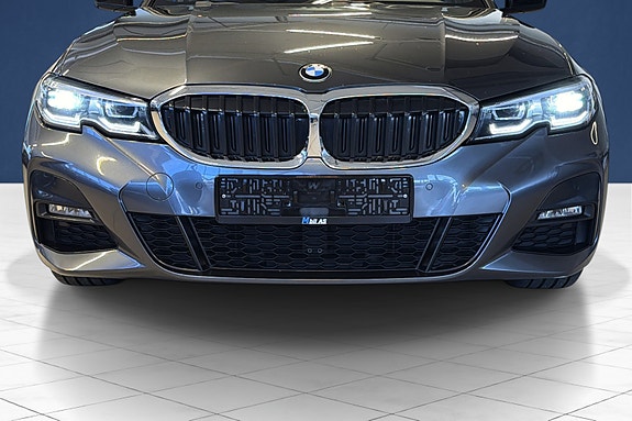 BMW 330e 8 of 20