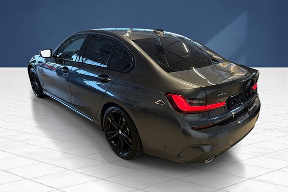 BMW 330e 5 of 20