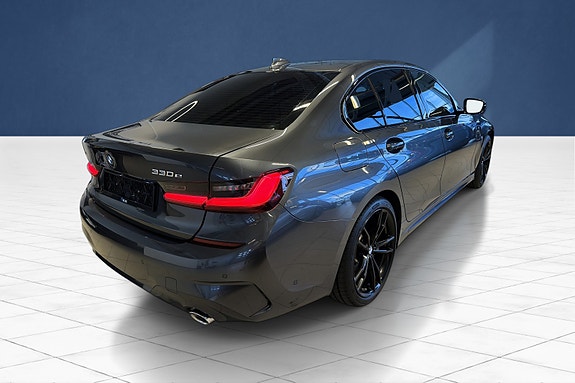 BMW 330e 3 of 20