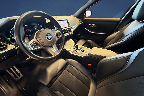 BMW 330e 9 of 20
