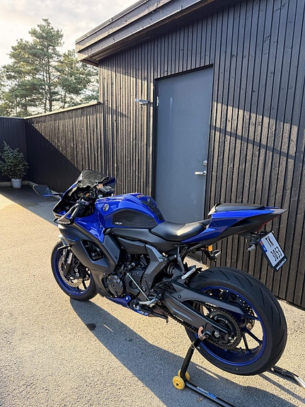 Yamaha R7 9 of 11