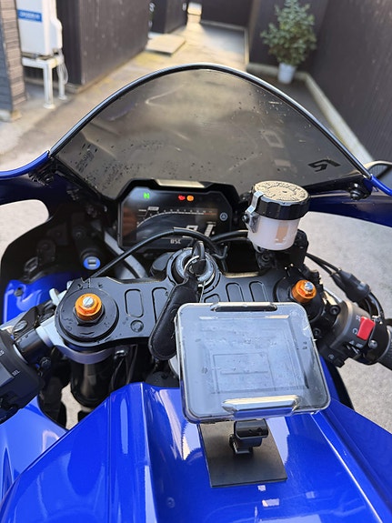 Yamaha R7 5 of 11